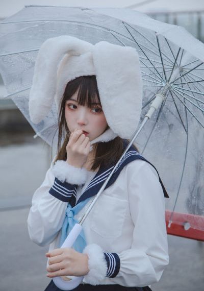 图书馆的女朋友日漫