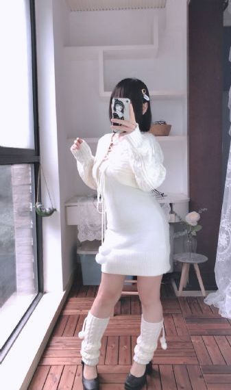 三个老汉一起弄得我好爽