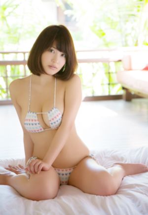 两腿之间