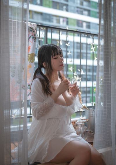 把她日出水来太爽太紧了小说