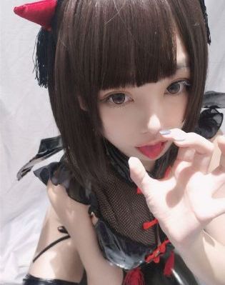 淫欲模特免费观看